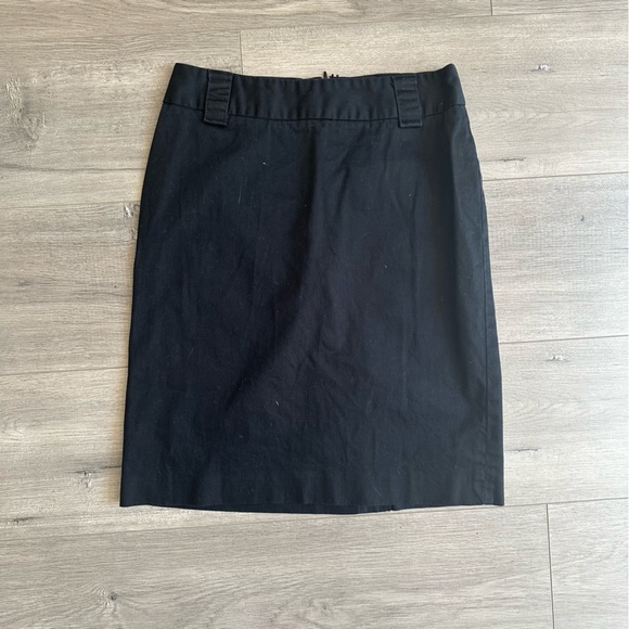 White House Black Market Dresses & Skirts - White House Black Market pencil skirt - size 0